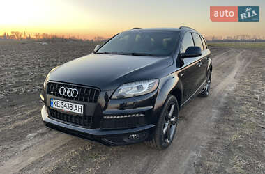 Внедорожник / Кроссовер Audi Q7 2015 в 