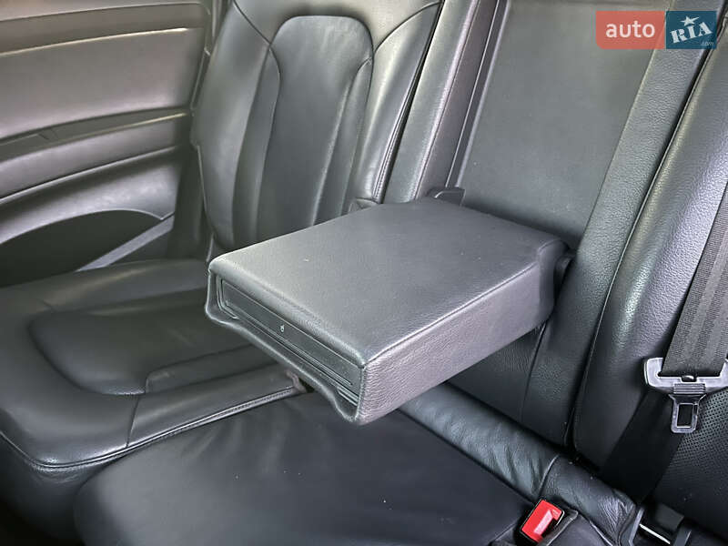 Внедорожник / Кроссовер Audi Q7 2015 в Днепре