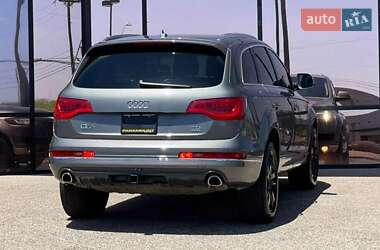 Внедорожник / Кроссовер Audi Q7 2015 в 