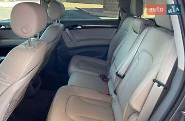 Внедорожник / Кроссовер Audi Q7 2015 в 