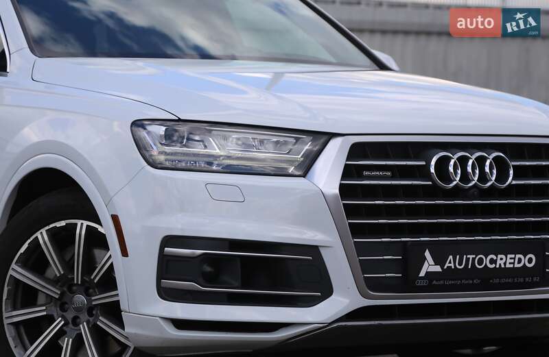 Позашляховик / Кросовер Audi Q7 2018 в Києві