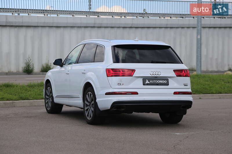 Позашляховик / Кросовер Audi Q7 2018 в Києві