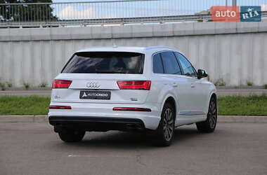 Внедорожник / Кроссовер Audi Q7 2018 в 