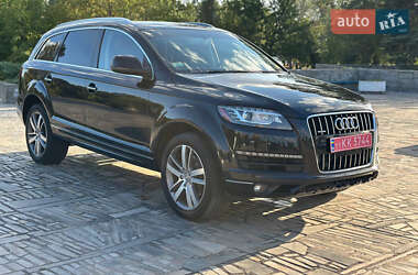 Внедорожник / Кроссовер Audi Q7 2015 в 