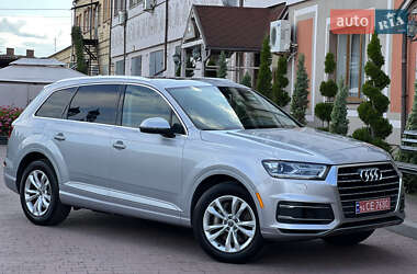 Внедорожник / Кроссовер Audi Q7 2017 в 