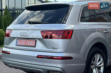 Внедорожник / Кроссовер Audi Q7 2017 в 