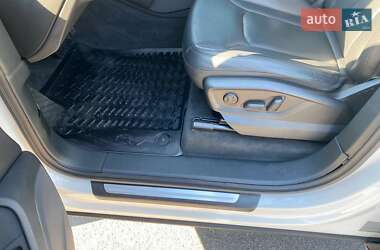 Внедорожник / Кроссовер Audi Q7 2016 в 