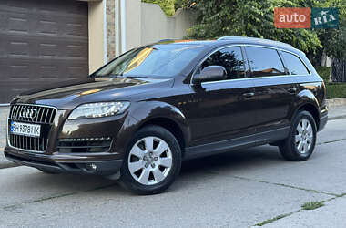 Внедорожник / Кроссовер Audi Q7 2013 в 