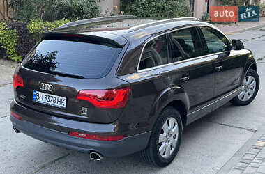 Внедорожник / Кроссовер Audi Q7 2013 в 