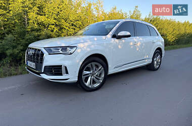Позашляховик / Кросовер Audi Q7 2021 в Києві