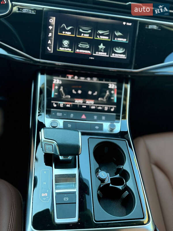 Внедорожник / Кроссовер Audi Q7 2021 в Киеве