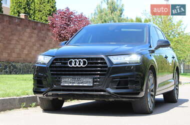 Внедорожник / Кроссовер Audi Q7 2018 в 