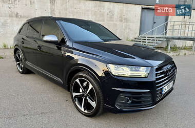 Позашляховик / Кросовер Audi Q7 2017 в Києві