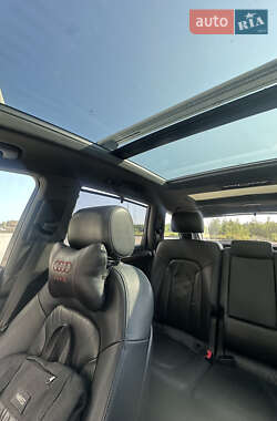 Внедорожник / Кроссовер Audi Q7 2010 в 