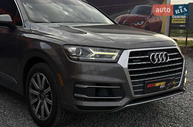 Внедорожник / Кроссовер Audi Q7 2017 в 