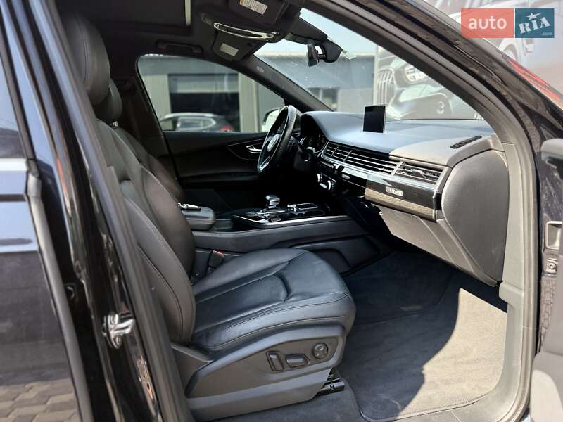 Внедорожник / Кроссовер Audi Q7 2017 в Львове