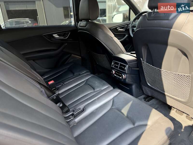 Внедорожник / Кроссовер Audi Q7 2017 в Львове