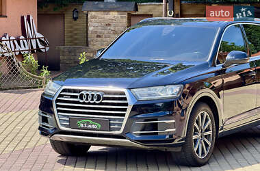 Внедорожник / Кроссовер Audi Q7 2016 в 