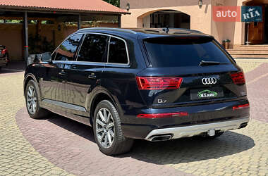 Внедорожник / Кроссовер Audi Q7 2016 в 