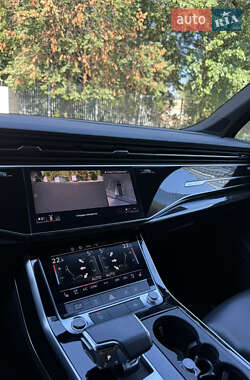 Внедорожник / Кроссовер Audi Q7 2021 в 