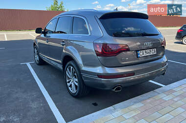 Внедорожник / Кроссовер Audi Q7 2013 в 