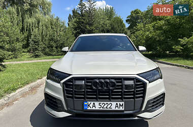 Внедорожник / Кроссовер Audi Q7 2022 в 