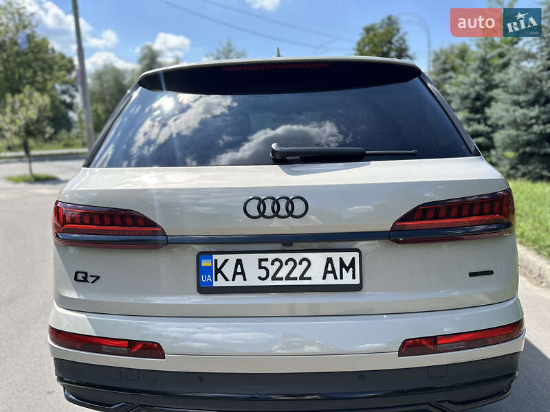 Внедорожник / Кроссовер Audi Q7 2022 в Киеве