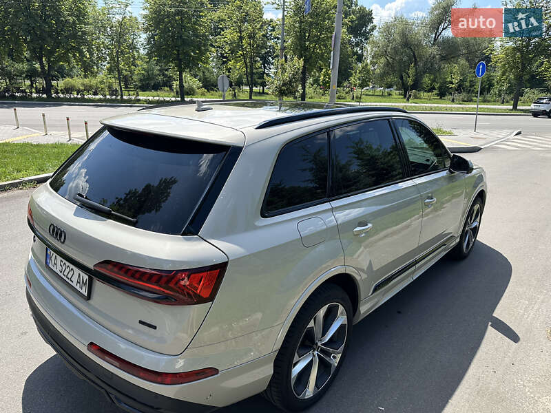 Внедорожник / Кроссовер Audi Q7 2022 в Киеве