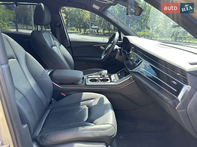 Внедорожник / Кроссовер Audi Q7 2022 в Киеве