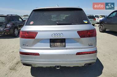 Внедорожник / Кроссовер Audi Q7 2017 в 