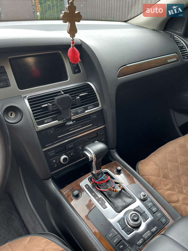 Внедорожник / Кроссовер Audi Q7 2012 в Луцке