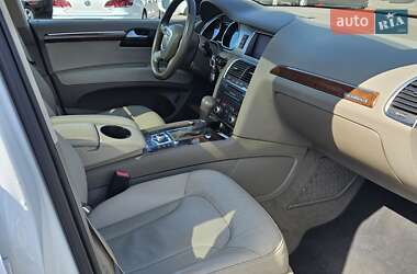 Внедорожник / Кроссовер Audi Q7 2010 в 