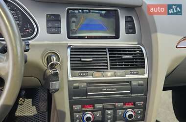 Внедорожник / Кроссовер Audi Q7 2010 в 