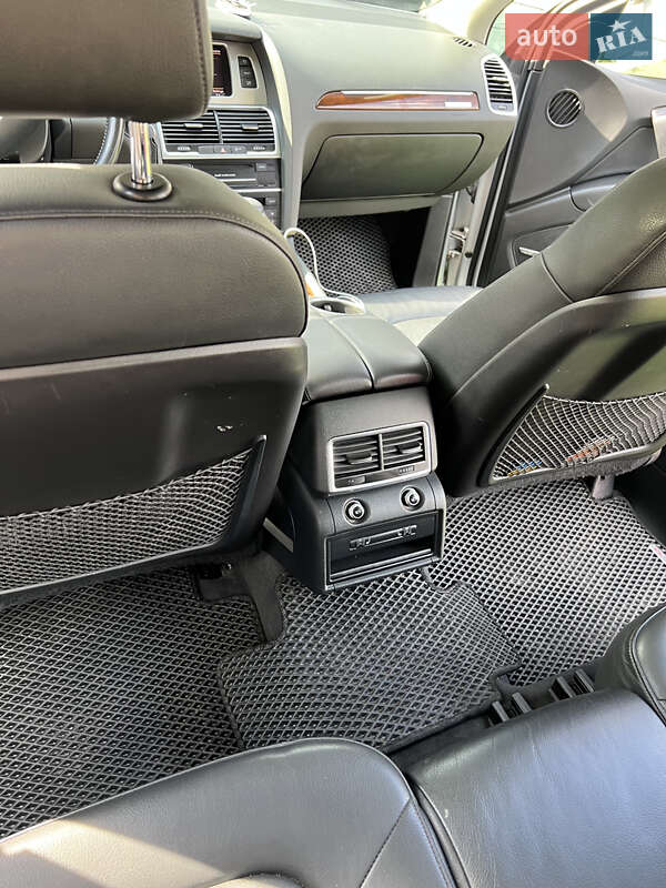 Внедорожник / Кроссовер Audi Q7 2011 в Бродах