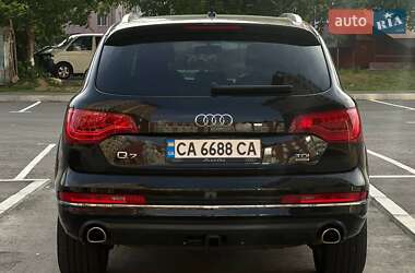 Внедорожник / Кроссовер Audi Q7 2015 в 