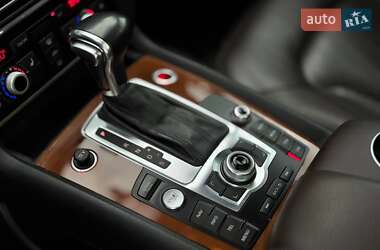 Внедорожник / Кроссовер Audi Q7 2015 в 