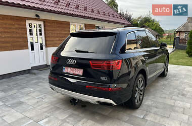 Внедорожник / Кроссовер Audi Q7 2017 в 