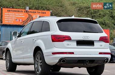 Внедорожник / Кроссовер Audi Q7 2015 в 