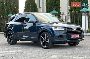 Внедорожник / Кроссовер Audi Q7 2019 в 