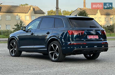 Внедорожник / Кроссовер Audi Q7 2019 в 