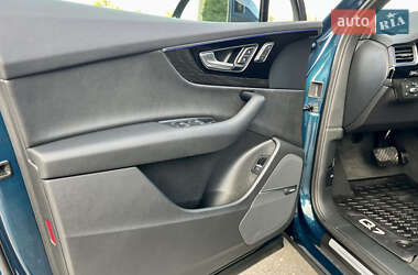Внедорожник / Кроссовер Audi Q7 2019 в 