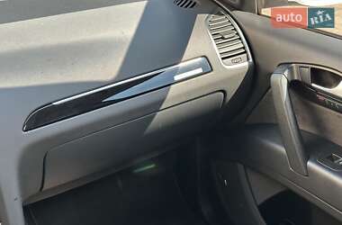 Внедорожник / Кроссовер Audi Q7 2012 в 