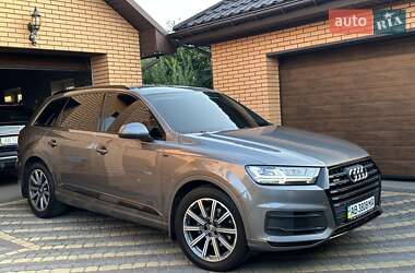 Внедорожник / Кроссовер Audi Q7 2017 в 