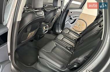 Внедорожник / Кроссовер Audi Q7 2017 в 