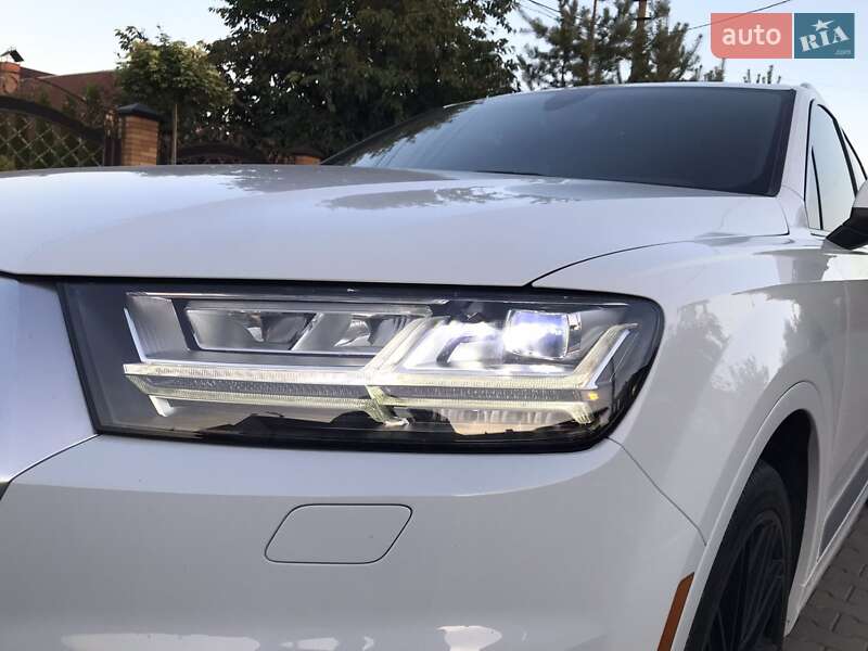 Внедорожник / Кроссовер Audi Q7 2016 в Луцке