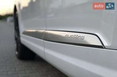 Позашляховик / Кросовер Audi Q7 2016 в 