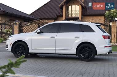 Позашляховик / Кросовер Audi Q7 2016 в 