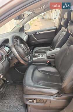 Внедорожник / Кроссовер Audi Q7 2010 в 