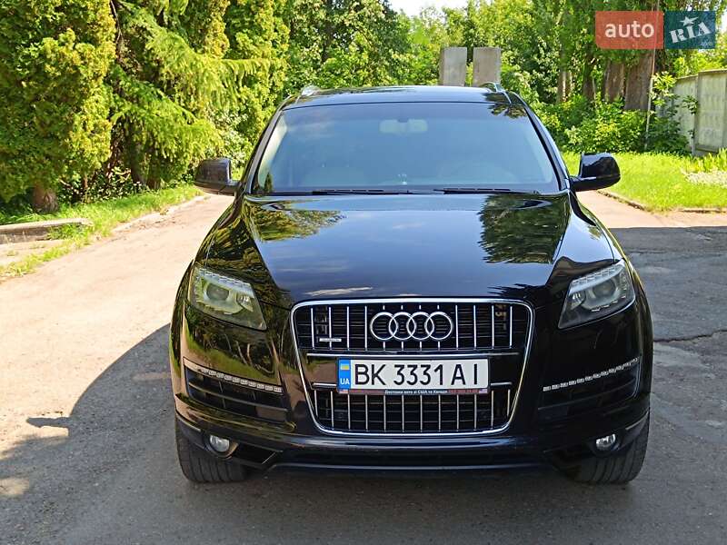 Внедорожник / Кроссовер Audi Q7 2014 в Ровно