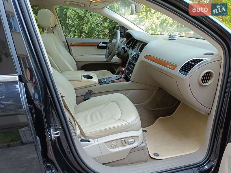 Внедорожник / Кроссовер Audi Q7 2014 в Ровно